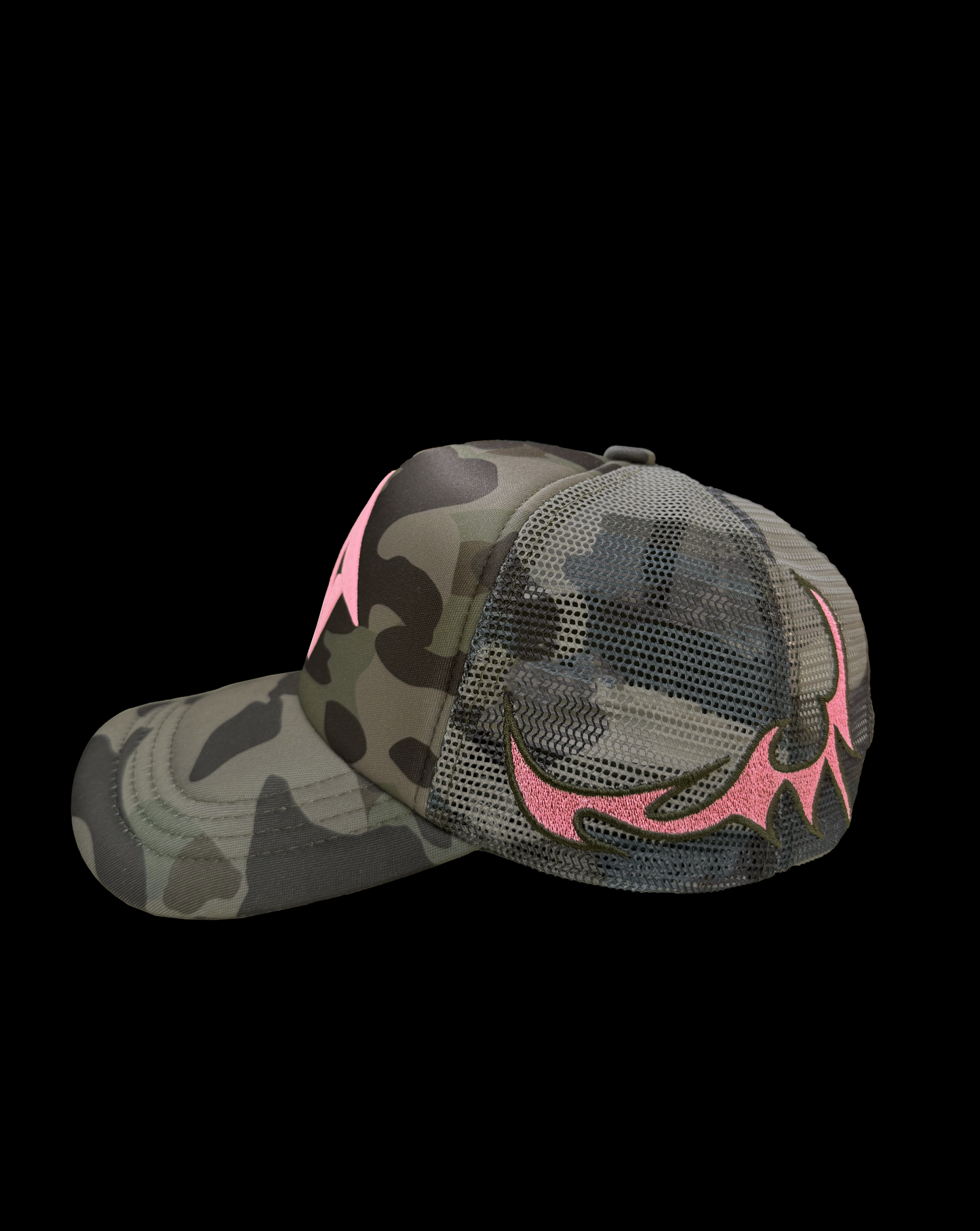 THE CAMO TRUCKER
