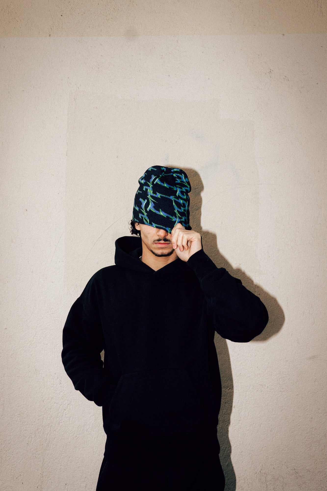 BLACK BLUE ORNAMENTS BEANIE