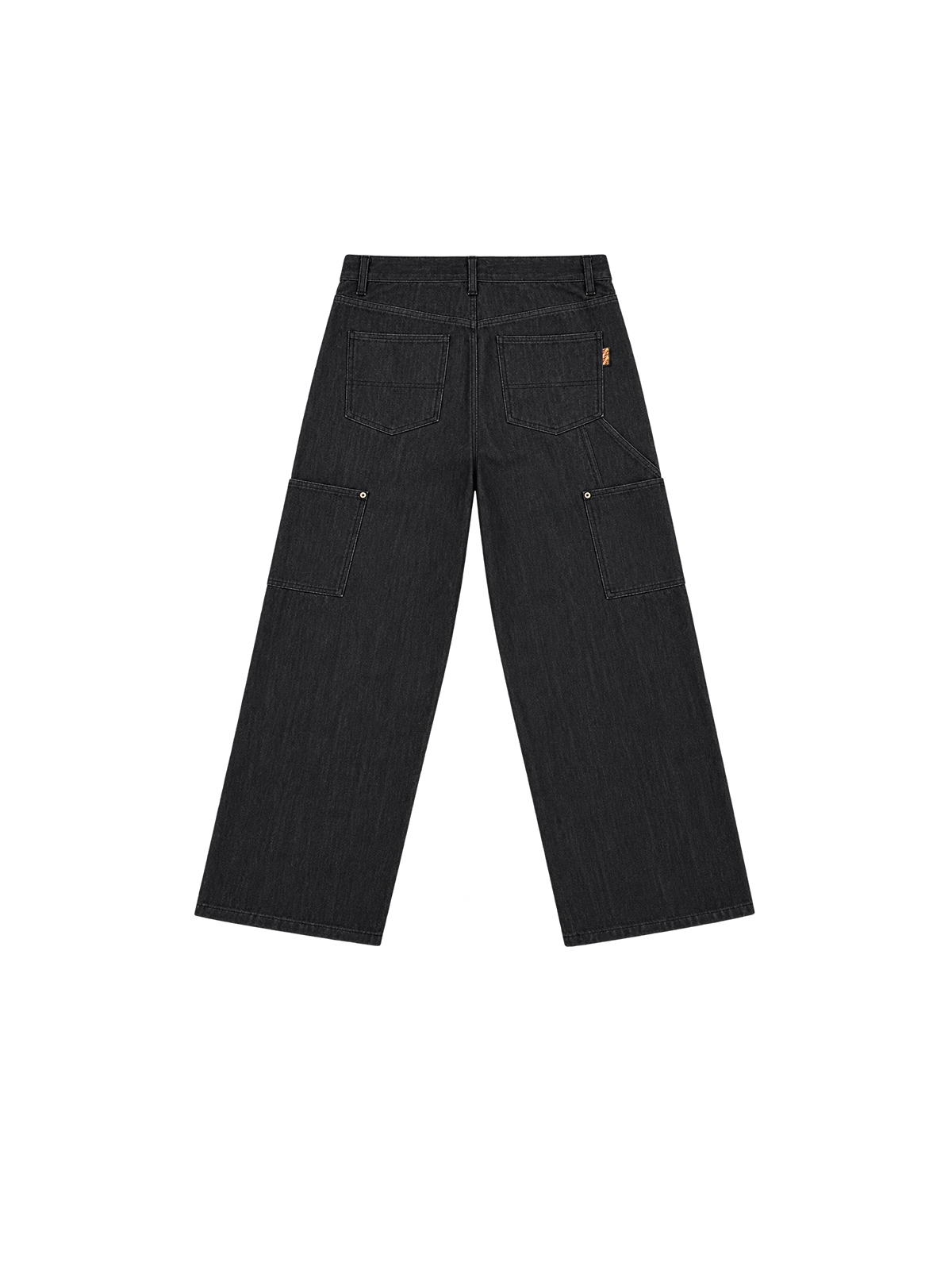 Pantalon SELVEDGE BLACK DOUBLE KNEE DENIM SIDE ARTS noir, étiquette tissée orange sur la poche arrière droite, vue de dos - Pants SIDE ARTS (2)